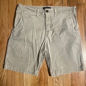 American Eagle Men's Classic Khaki Short